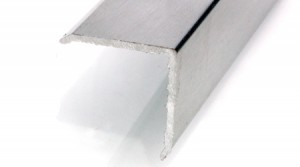 Esquinero 28 x 28 aluminio plata adhes.